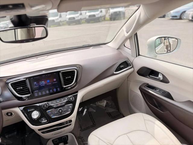 2017 Chrysler Pacifica Touring-L Plus