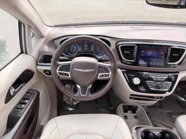 2017 Chrysler Pacifica Touring-L Plus