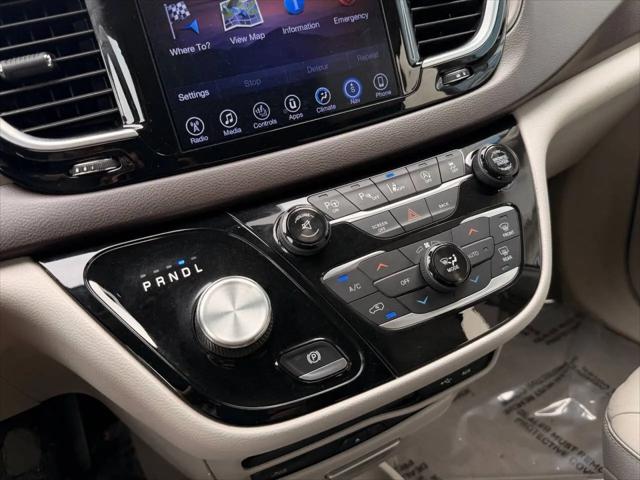 2017 Chrysler Pacifica Touring-L Plus