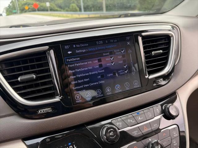2017 Chrysler Pacifica Touring-L Plus
