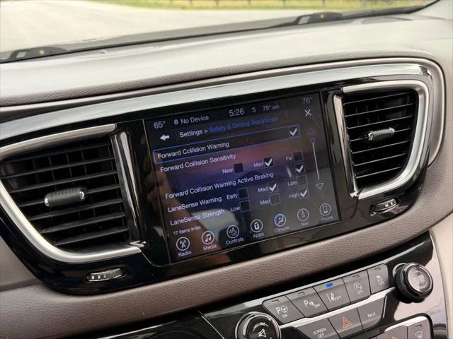 2017 Chrysler Pacifica Touring-L Plus