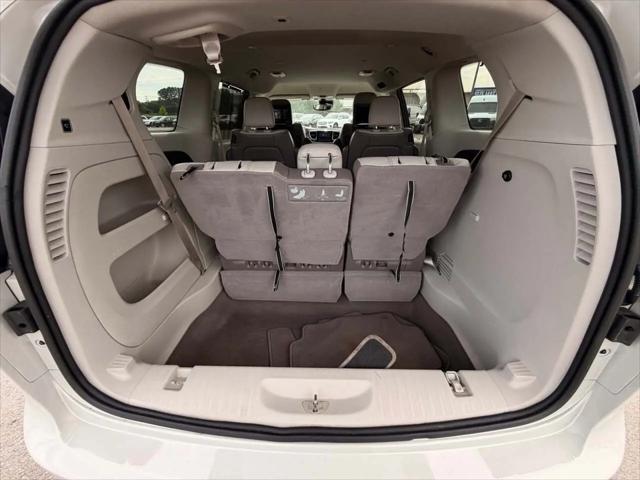2017 Chrysler Pacifica Touring-L Plus