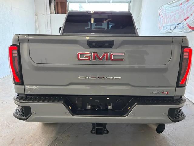 2024 GMC Sierra 2500HD 4WD Crew Cab Standard Bed AT4