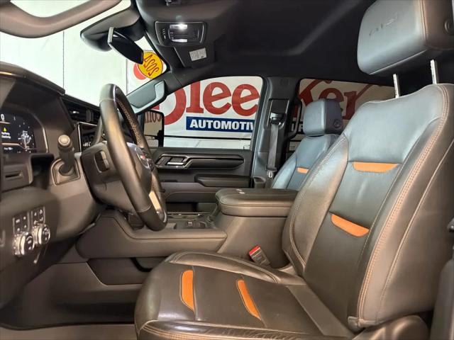 2024 GMC Sierra 2500HD 4WD Crew Cab Standard Bed AT4