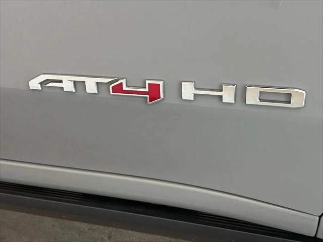 2024 GMC Sierra 2500HD 4WD Crew Cab Standard Bed AT4