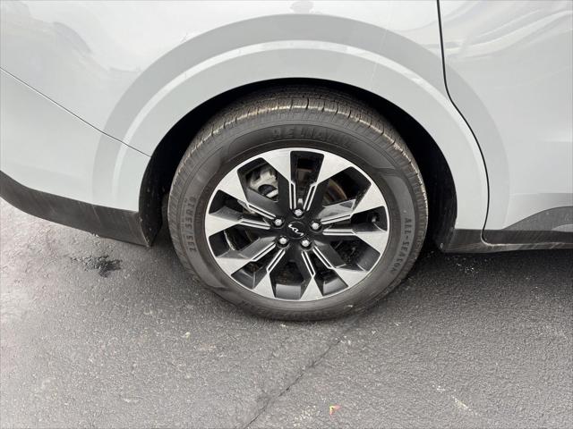 2024 Kia Carnival MPV EX