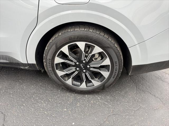 2024 Kia Carnival MPV EX