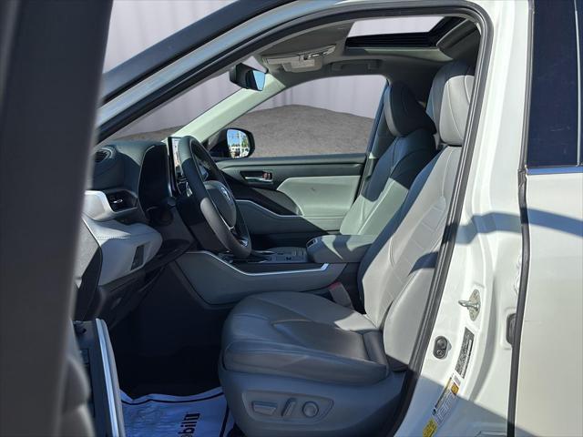 2020 Toyota Highlander Hybrid XLE