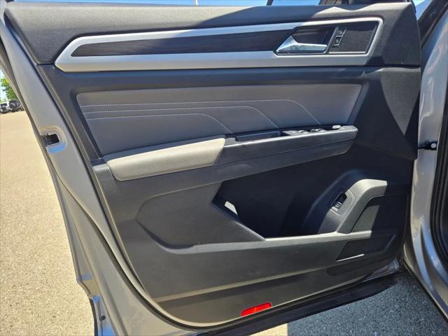 2021 Volkswagen Atlas 3.6L V6 SE w/Technology