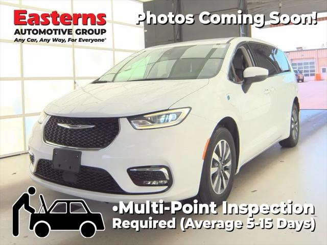 2023 Chrysler Pacifica Hybrid Touring L for sale in Sterling, VA