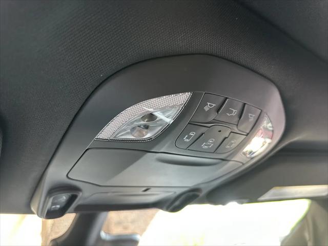 2027 Chrysler Pacifica Select AWD