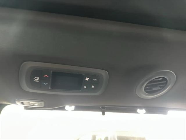2027 Chrysler Pacifica Select AWD
