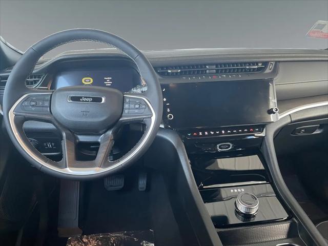 2026 Jeep Grand Cherokee L Altitude 4x2