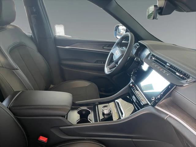 2026 Jeep Grand Cherokee L Altitude 4x2