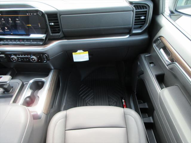 2026 Chevrolet Silverado 1500 4WD Crew Cab Standard Bed LT Trail Boss