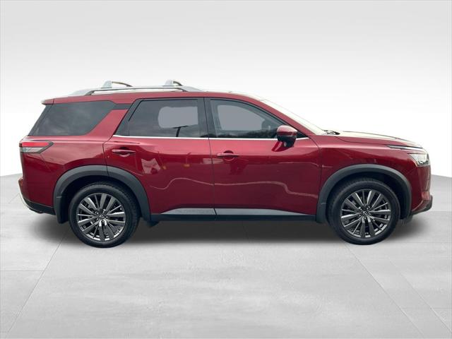 2022 Nissan Pathfinder SL 4WD