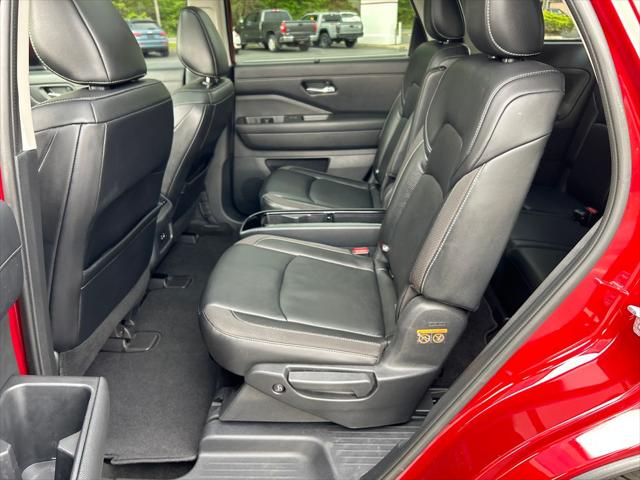 2022 Nissan Pathfinder SL 4WD
