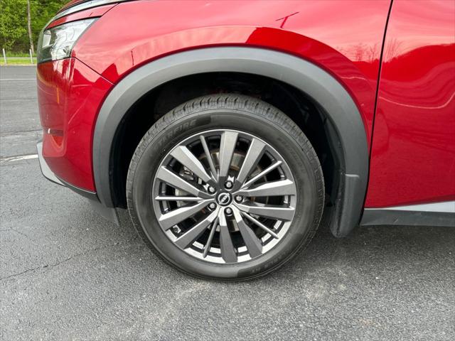 2022 Nissan Pathfinder SL 4WD
