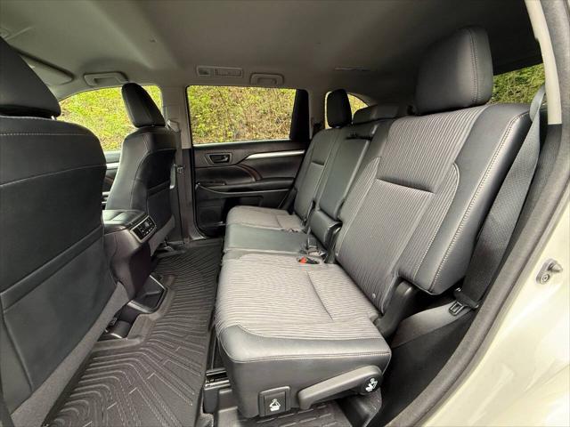 2015 Toyota Highlander LE Plus V6