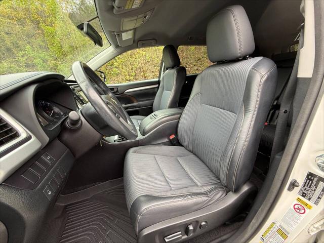2015 Toyota Highlander LE Plus V6