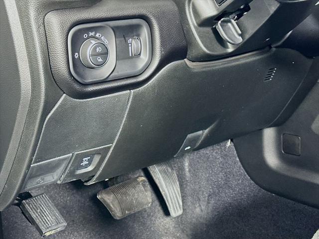 2025 Ram 3500 Big Horn Crew Cab 4x4 8' Box