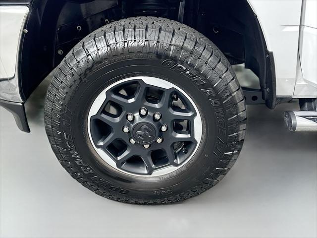 2025 Ram 3500 Big Horn Crew Cab 4x4 8' Box