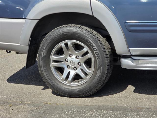 2004 Toyota Sequoia SR5 V8