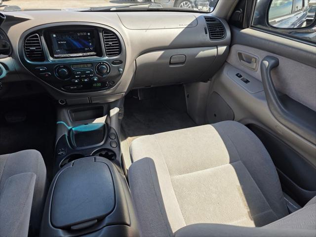 2004 Toyota Sequoia SR5 V8
