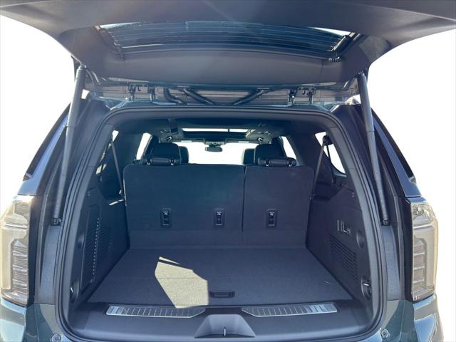2026 Chevrolet Suburban RST, RWD