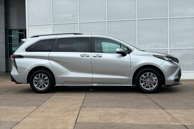 2024 Toyota Sienna XLE