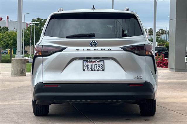 2024 Toyota Sienna XLE