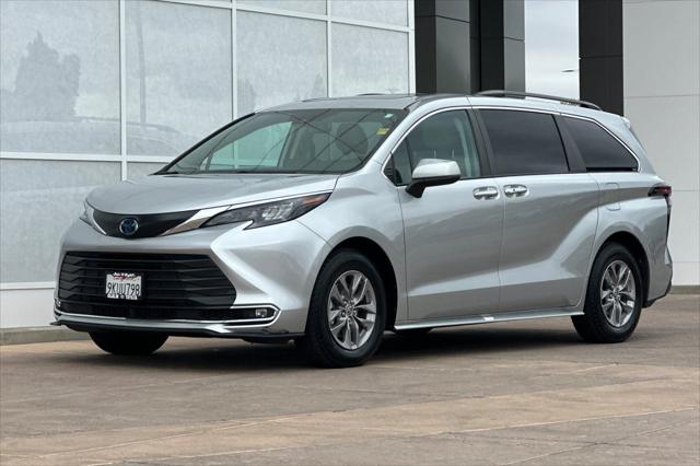 2024 Toyota Sienna XLE