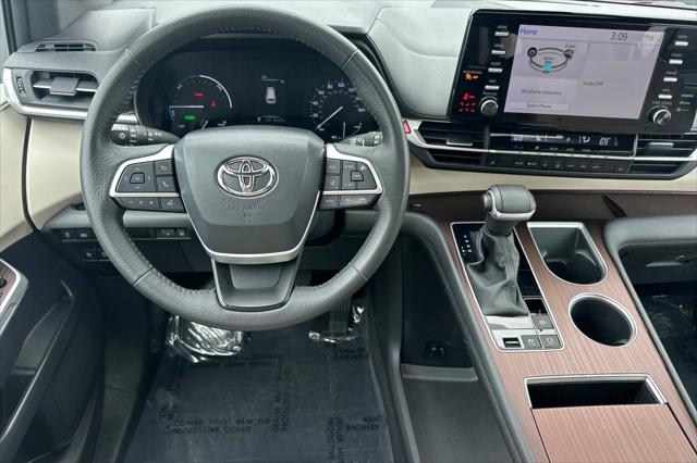 2024 Toyota Sienna XLE