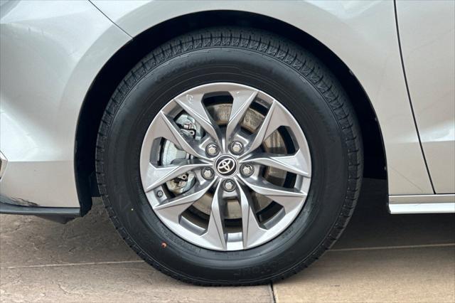 2024 Toyota Sienna XLE