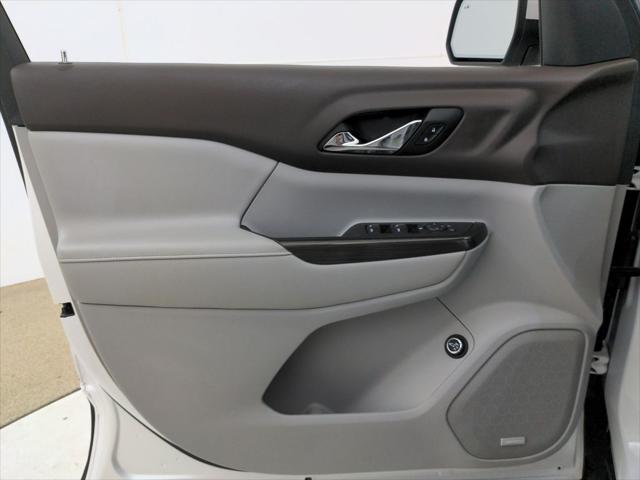 2017 GMC Acadia SLT-1
