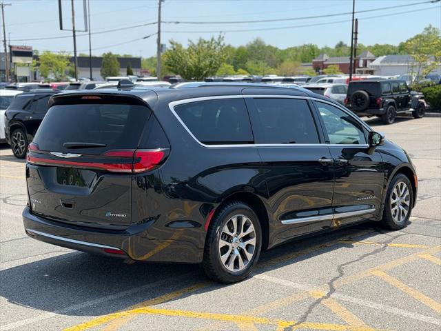 2022 Chrysler Pacifica Hybrid Pinnacle