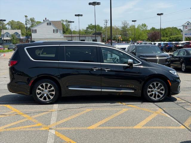 2022 Chrysler Pacifica Hybrid Pinnacle