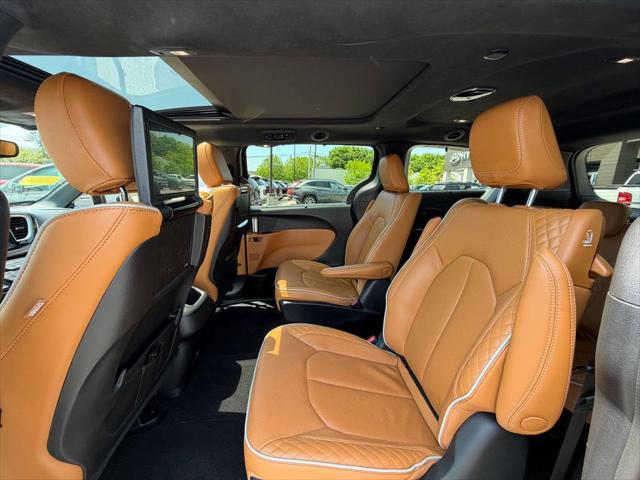 2022 Chrysler Pacifica Hybrid Pinnacle