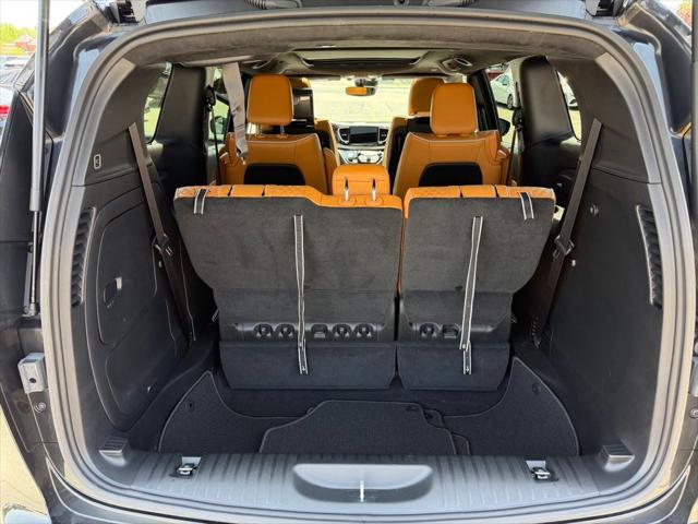 2022 Chrysler Pacifica Hybrid Pinnacle