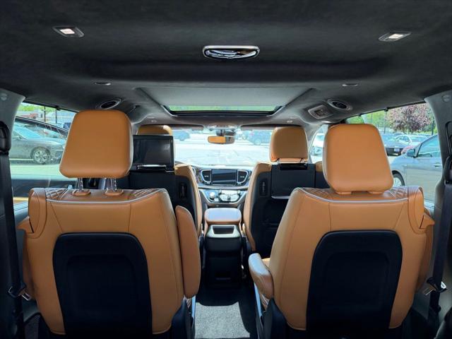2022 Chrysler Pacifica Hybrid Pinnacle