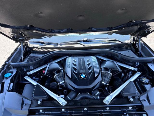 2023 BMW X6 M50i