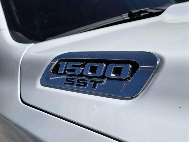 2025 Ram 1500 Big Horn Crew Cab 4x4 5'7" Box