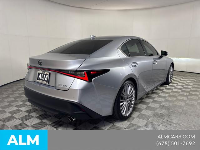 2025 Lexus IS 300 300