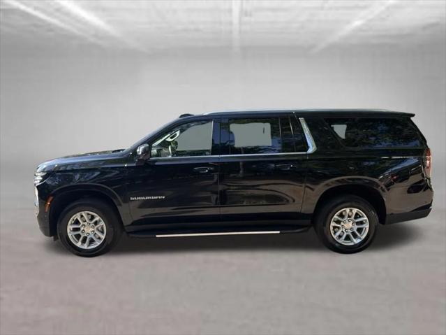 2025 Chevrolet Suburban 4WD LT