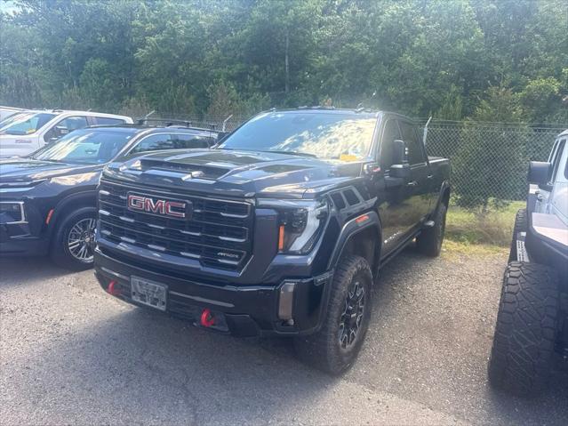 2024 GMC Sierra 2500HD 4WD Crew Cab Standard Bed AT4X