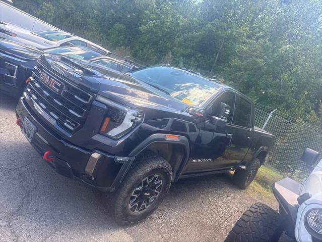 2024 GMC Sierra 2500HD 4WD Crew Cab Standard Bed AT4X