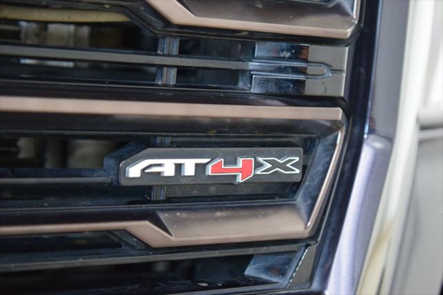 2024 GMC Sierra 2500HD 4WD Crew Cab Standard Bed AT4X