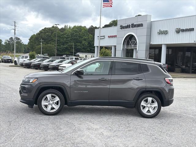 2022 Jeep Compass Latitude FWD