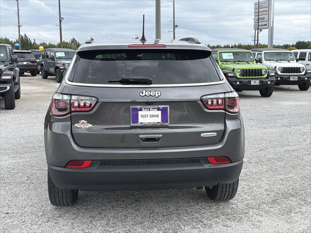 2022 Jeep Compass Latitude FWD