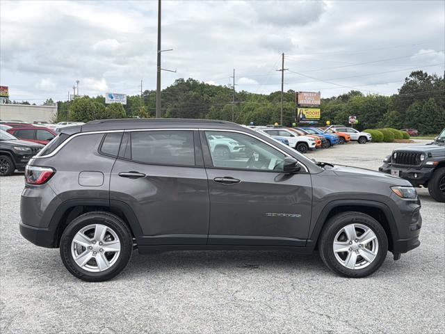 2022 Jeep Compass Latitude FWD